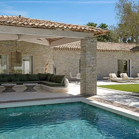 Apartment Luxury With Swimming Pool